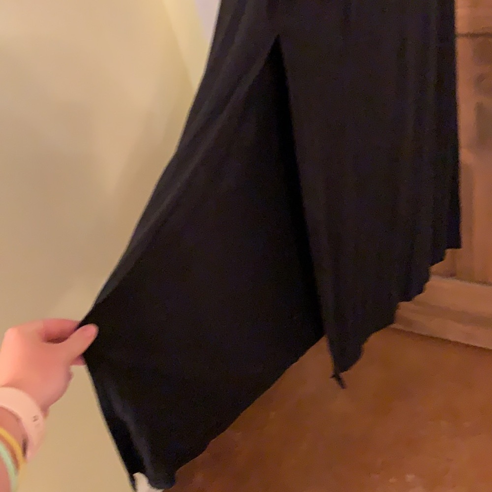 Clothes - Picture 2 of 3